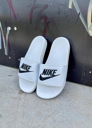 Чоловічі літні  білі з чорним  шльопанці nike slides logo 🆕 мужские шлепанцы найк5 фото