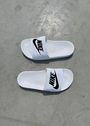 Чоловічі літні білі з чорним шльопанці nike slides logo 🆕 чоловічі капці найк9 фото