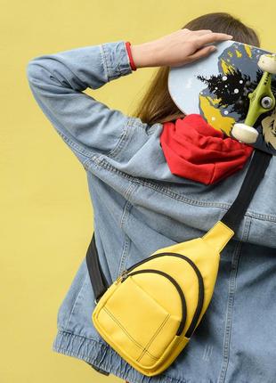 Женская сумка слинг через плечи brooklyn желтая2 фото