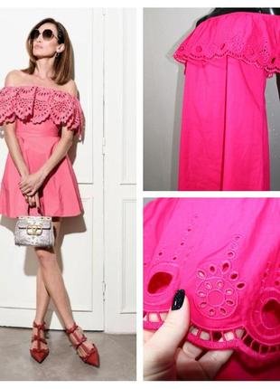 Яскрава сукня new look вільного крою відкриті плечі волан прошва кроше бавовна рішельє фуксія рожеве міні сукня з оборкою бавовна вишивка
