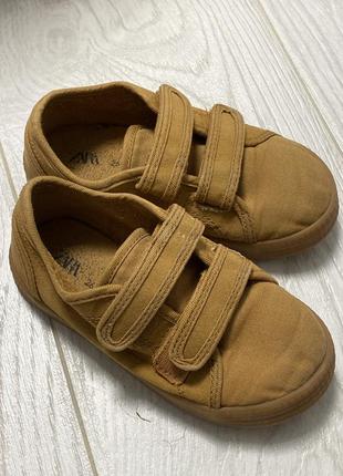 Кеди zara