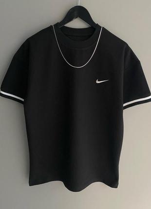 Чоловіча футболка чорна