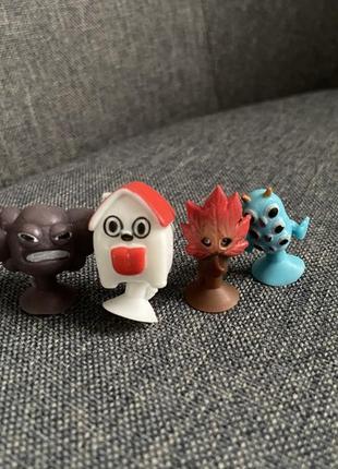 Іграшки фігурки стікези stikeez куражики