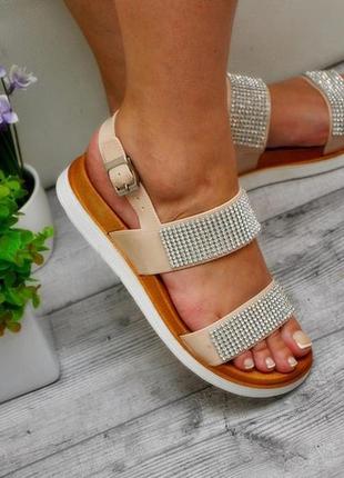 Босоножки с блестками. босоножки. сандалии