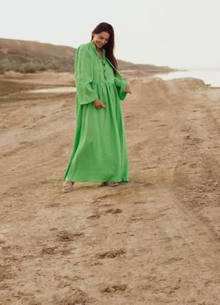 Салатовое платье оверсайз с рукавами-клеш и завязками на груди из натурального льна4 фото