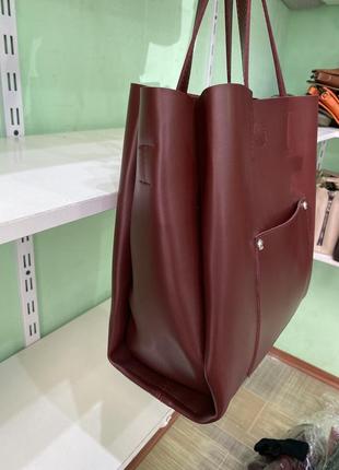 Бордовая женская вместительная сумка с длинным ремешком2 фото