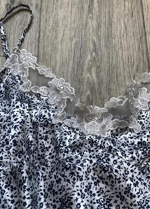 Шовкова майка топ блузка на тонких бретелях в білизняному стилі2 фото