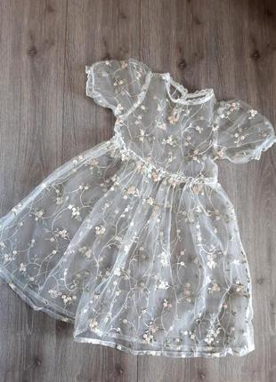 Сукня фатин біле/персикове з вишивкою на 6 років