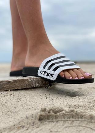 Жіночі шльопанці adidas чорні з білим2 фото