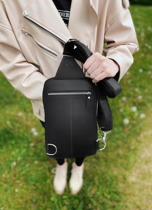 Шкіряна сумочка баранка через плече з індивідуальним лазерним гравіюванням10 фото