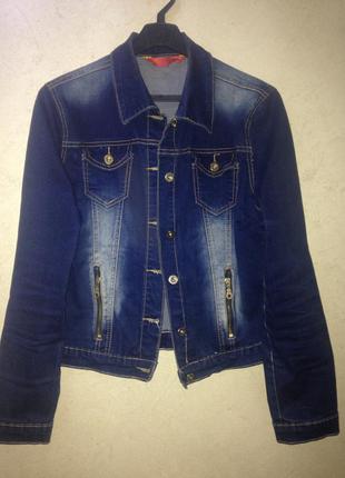 Удобная и стильная  джинсовая курточка2 фото
