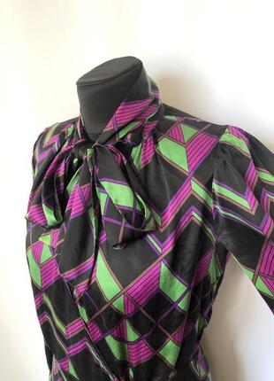 Шелковая блуза геометрический принт на черном2 фото