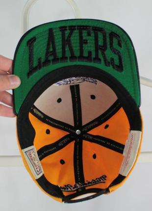 Оригинальная кепка los angeles lakers snapback cap mitchell & ness6 фото