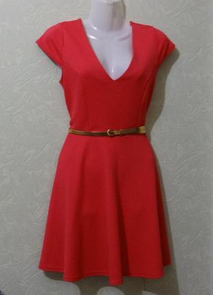 Красивое платье из фактурной ткани аtmosphere