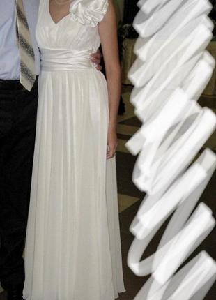Вишукана вечірня сукня на випускний2 фото