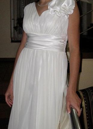 Вишукана вечірня сукня на випускний3 фото