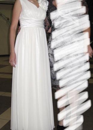 Вишукана вечірня сукня на випускний5 фото