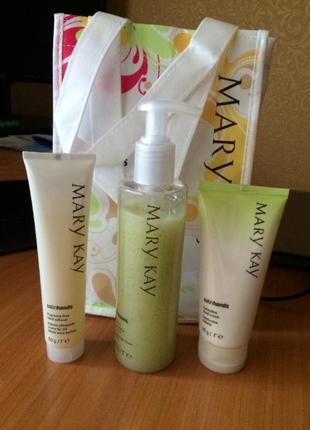 Набору satin hands (бархатные ручки) mary kay2 фото