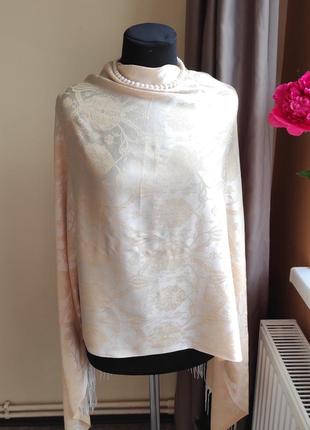 Шелковая нарядная шаль палантин в масляном цвете1 фото