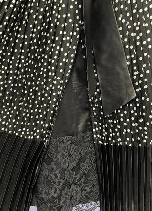 Черное платье в горошек с кружевом4 фото