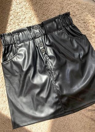 Міні спідниця