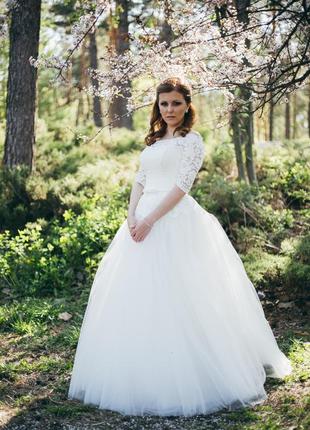 Свадебное платье а-силуэта цвета айвори
