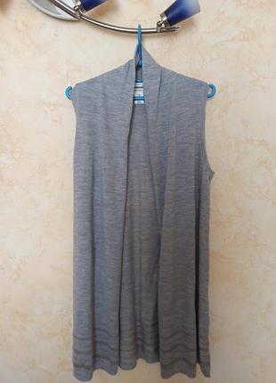 Шерстяной удлиненный жилет