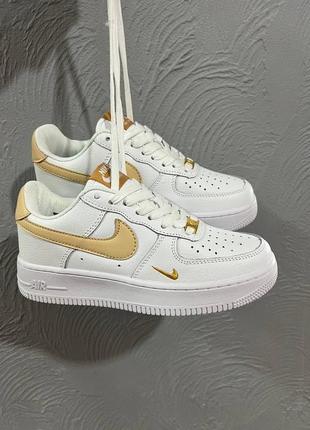 Жіночі шкіряні кросівки nike air force 1 low mini swoosh beige#найк
