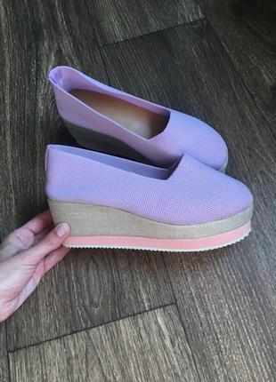 Босоніжки легкі класні