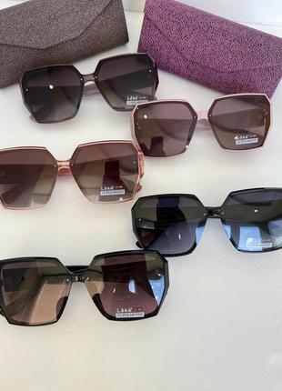 Красивые солнцезащитные женские очки с поляризацией окуляри чорні2 фото