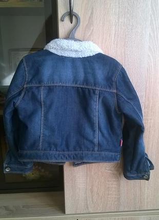 Стильная джинсовая курточка для маленькой модницы2 фото