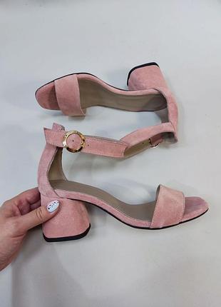 Босоніжки жіночі з натуральної італійської замші3 фото