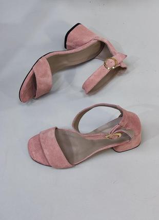 Босоніжки жіночі з натуральної італійської замші9 фото