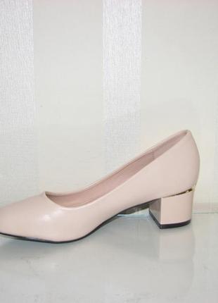 Женские бежевые матовые туфли маленький каблук размер 362 фото