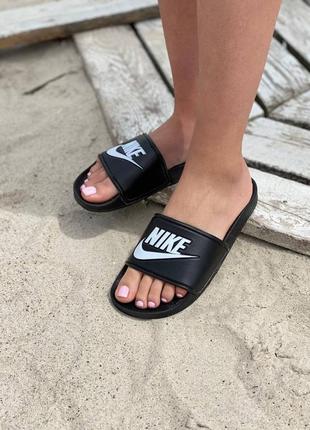 Жіночіі літні чорно-білі шльопанці nike slides logo 🆕 женские шлепанцы найк5 фото