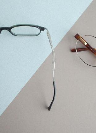 Оправа пустая прямоугольная с металлическими дужками маленький размер