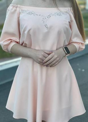 Ніжно-рожева сукня зі срібною вишивкою ручної роботи2 фото
