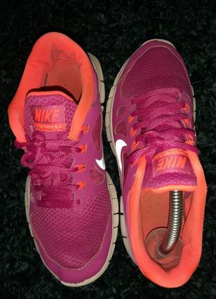 Кросівки жіночі nike