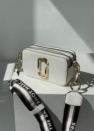 Marc jacobs small camera bag white gold компактна новинка біла міні сумочка марк джейкобс золота золотиста шикарна біла золотиста сумка бренд