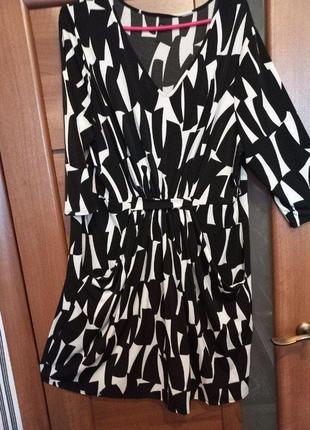 Черно-белое платье, масло, 62-64р.  евро  размер 22-242 фото