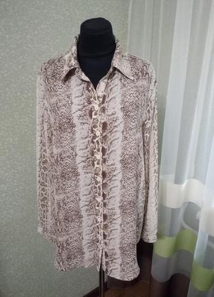 Актуальная блуза -рубащка в анималистичный принт