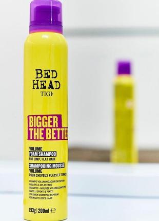 Шампунь-пінка для надання об єму тонкого волосся tigi bed head bigger the better volume foam shampoo