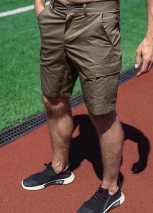 Шорти з накладними кишенями хакі