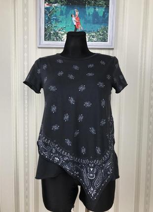 Темно-сіра футболка в принт allsaints bandana daisy tee