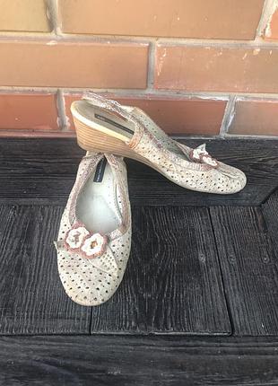 Босоножки на платформе