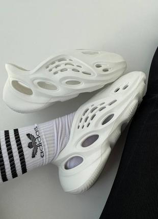 Тапочки тапки кросівки ізі слайд піна гума шльопанці