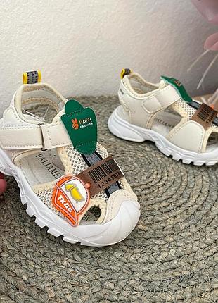 Босоніжки закриті сандалі босоніжки беж закриті літні легкі