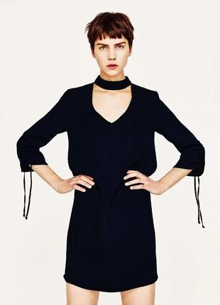 Темно-синє плаття з чокером zara