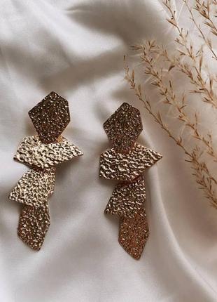 Сережки мінімалізм