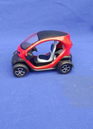 Детская игрушечная машинка моделька модель масштаб  1/18 renault twizy kt5111